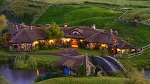 Hobbiton Movie Set Experience: Private Tour From Auckland