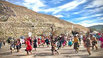 Teotihuacan with a Local