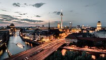 BERLIN PHOTO TOUR with a professional Photographer from Berlin