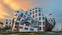 Private Street Art and Architecture Photo Tour in Las Vegas