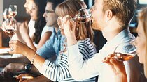 Full-Day Wine Tasting Tour in Auckland with 3-Course Vineyard Lunch