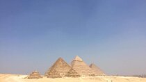 Taxi from the airport to The pyramids of Giza 
