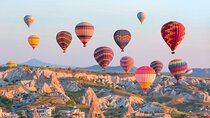 Watching Balloons on Cappadocia Sky(People Have Fear of Heights)