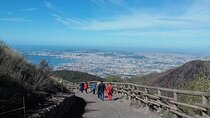 Vesuvius and Herculaneum tour with luxury Van