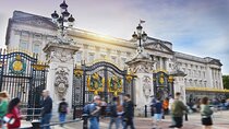 Buckingham Palace Visit & Changing of the Guard Walking Tour