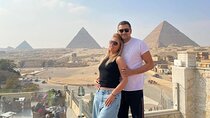 Full Day: Giza Pyramids, Egyptian Museum & Khan Khalili Bazaar Tour