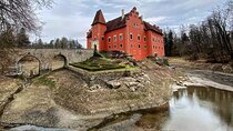 8 hours Two Catles Private Tour by car: Hluboká and Red Lhota