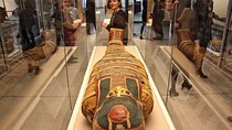 Full-Day Private Giza Pyramids Egyptian Museum and Bazaar Tour