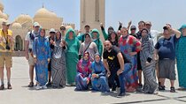Private city tour with dinner and oriental show