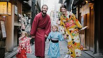 Kyoto Private Photoshoot Experience with a Professional Photographer