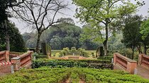 Horta Labyrinth Walking Tour in Barcelona