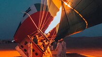 Hot Air Balloon Ride In Dubai Desert with Falcon Show and Breakfast