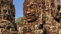  Angkor Wat Sunrise Small Group Experience 