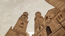 4 Hours Tour To El-Moez Street And Bazaar