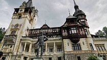 Day tour from Bucharest to Peles Castle and Dracula Castle-Transylvania