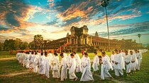 Private Temples Guided Tour (Angkor Wat, Ta Prom & Angkor Thom)