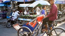 The Architecture of Phnom Penh by Cyclo