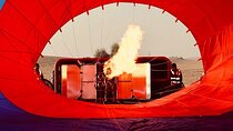 Dubai Hot Air Balloon with Amazing Views of Desert Dubai & Falcon Show