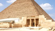 Inclusive Tour Giza Pyramids, Sphinx, Memphis, and Saqqara, Pyramids view Lunch