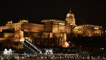 Hungarian History Walking Tour with food tasting