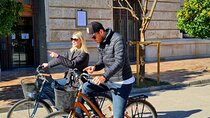 Digital guided 2-Wheel tour- Explore Valencia with a compass!