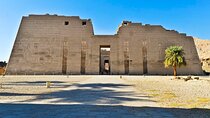 Luxor Day Tour,Kings Valley,Karnak, Felucca,And More Including Flight from Cairo