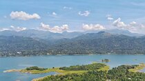 Pettigala Sunrise Hike & Cultural Nature Tour