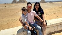 Private Half-Day Tour to the Giza Pyramids with Lunch from Cairo/Giza