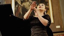 Pizza Dinner and Italian Opera Arias Concert in Florence