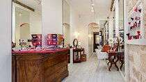 One-hour Private Makeup Class with a Pro Makeup Artist