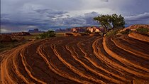 3.5 Hours Mystery Valley Group Tour