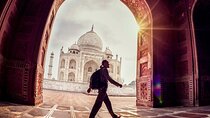 Private Guided Sunrise Taj Mahal Tour from Delhi by Car - All Inclusive 