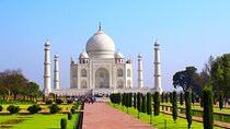 Private Taj Mahal and Agra Overnight Tour from Delhi
