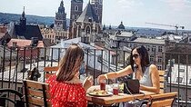 Early Good Morning Krakow Walking Tour with Traditional Breakfast