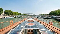  8 hours Paris tour with Montmartre, Le Marais, Saint Germain and Lunch cruise 