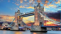 London History and Highlights Private Walking Tour 