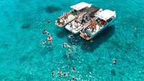 Blue Cave Full-Day Boat Tour with Hvar and 5 Islands 