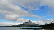 Arenal Volcano Hike and Hot Springs Tour from San Jose