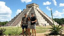 Deluxe Chichen Itza Tour Expedition with 2 Cenotes & Buffet