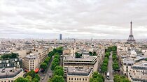 6 hours Paris city tour with Seine River Lunch cruise and Galeries Lafayette 