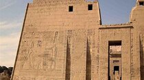 Private Tour To Valley of The Queens , Workers City & Habu Temple