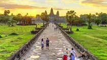 Siem Reap: Guided Angkor Wat Sunrise by TukTuk