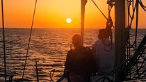 Ibiza sunset boat trip with appetizers and champagne, 6 guests
