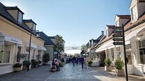 5-Hour Seine Cruise with Shopping at la Vallee Village with Pick up 