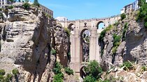 Ronda & Setenil de las Bodegas, land of contrasts / Semi-Private