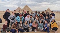 Tour to the Giza pyramids & Egyptian Museum