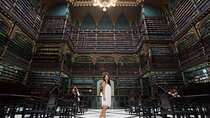 Historic Centre Private Tour with a Photographer