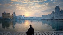 Amritsar Full Day Tour (Golden Temple with Wagah Border)