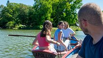 Paris Family Custom Tour: Kids-Friendly Day with Private Guide