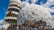Berlin Wall and Cold War Private Bike Tour with an Expert